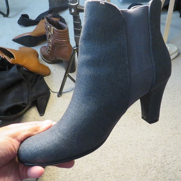 Grey Booties - Picture 3 of 6